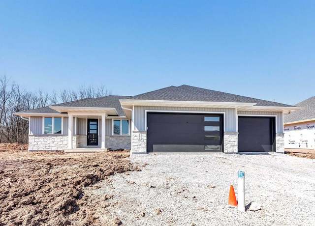 Property at 3572 W Hank Ave, De Pere, WI 54115, 3 beds, 2.5 baths