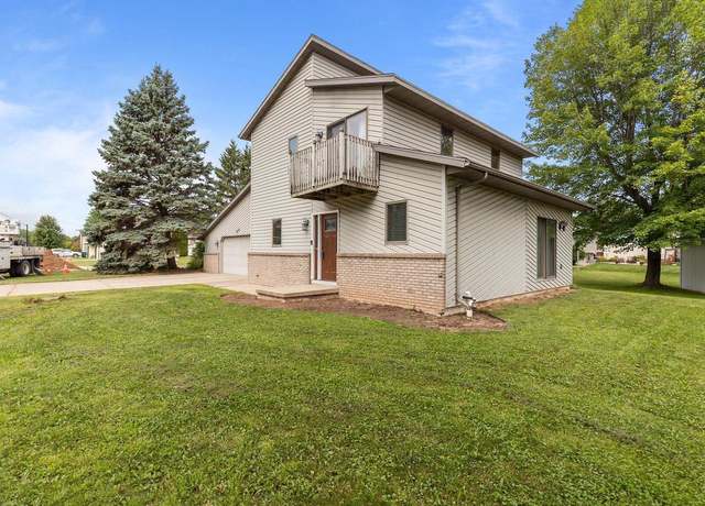 Property at 2250 W Glendale Ave, Appleton, WI 54914, 3 beds, 2 baths