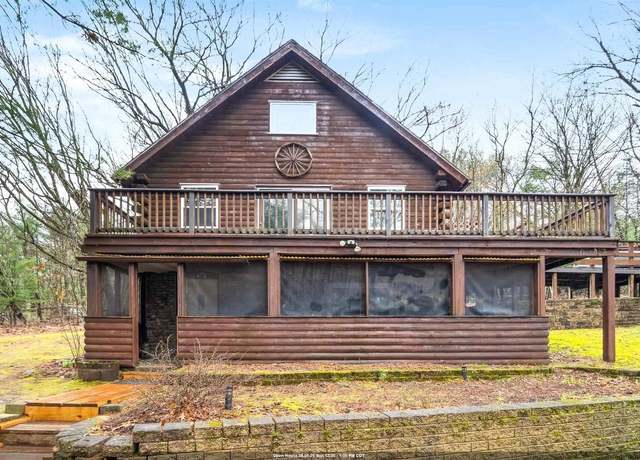 Property at W7126 N Oakwood Cir, Neshkoro, WI 54960, 2 beds, 1 bath