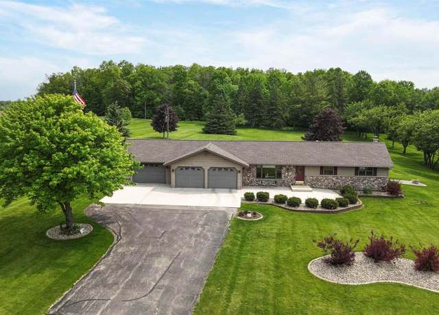 Property at W5297 Us Highway 151, Chilton, WI 53014, 3 beds, 2 baths