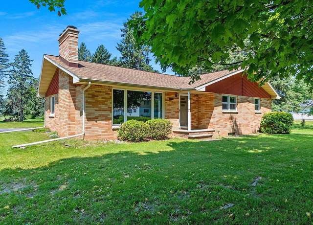Property at 1263 Cardinal Ln, Green Bay, WI 54313, 3 beds, 1 bath