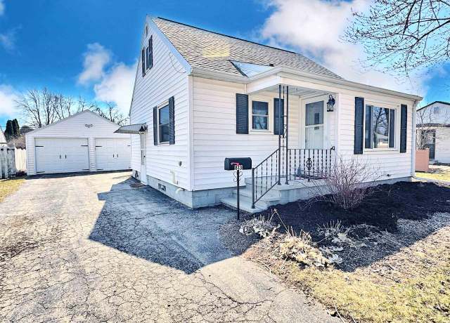 Property at 813 W Glendale Ave, Appleton, WI 54914, 2 beds, 1 bath