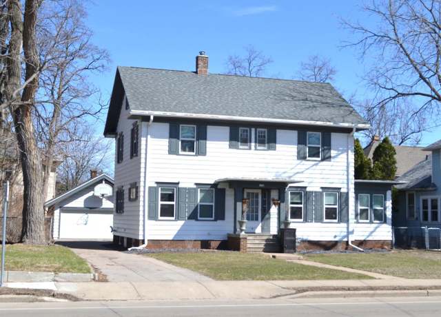 Property at 1150 Jackson St, Oshkosh, WI 54901, 4 beds, 1.5 baths