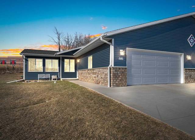 Property at 1648 Balsam Ct, Shawano, WI 54166, 2 beds, 2 baths