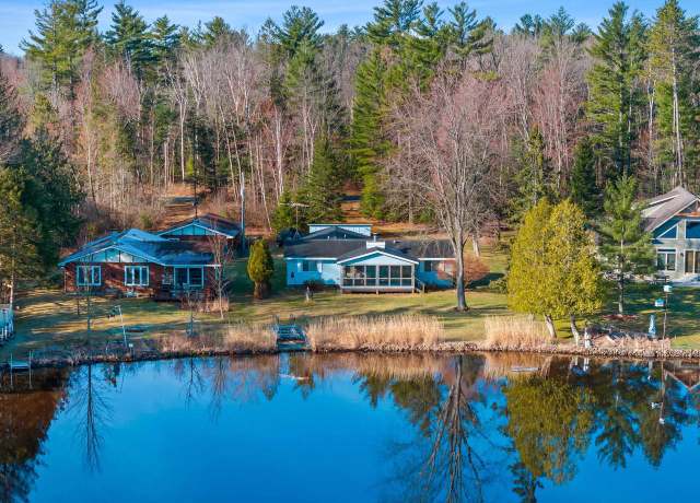 Property at 12346 W Shore Dr, Mountain, WI 54149, 3 beds, 2 baths