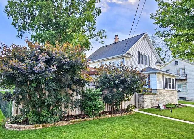 Property at 553 W 17th Ave, Oshkosh, WI 54902, 3 beds, 2 baths