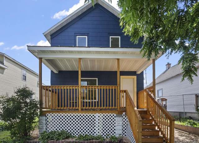 Property at 226 Congress St, Oconto, WI 54153, 3 beds, 1 bath