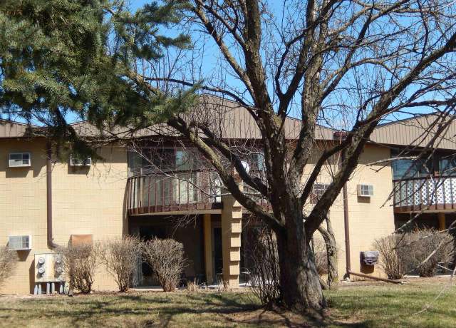 Property at 1441 S Van Dyke Rd Unit 1C, Appleton, WI 54914, 2 beds, 1 bath