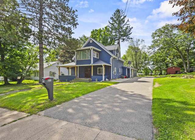 Property at 611 W Fulton St, Waupaca, WI 54981, 4 beds, 2.5 baths