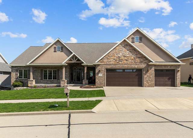 Property at 310 E Bluewater Way, Appleton, WI 54913, 5 beds, 3.5 baths