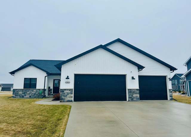 Property at N9328 Rosella Dr, Appleton, WI 54915, 4 beds, 2.5 baths