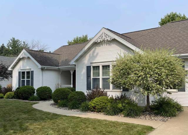 Property at 22 Weatherstone Dr, Appleton, WI 54914, 3 beds, 2 baths