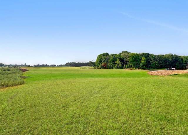 Property at 4021 Woodland Rd, Green Bay, WI 54313