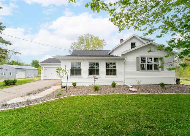 Property at N3250 County Road Ee, Appleton, WI 54913, 3 beds, 1.5 baths