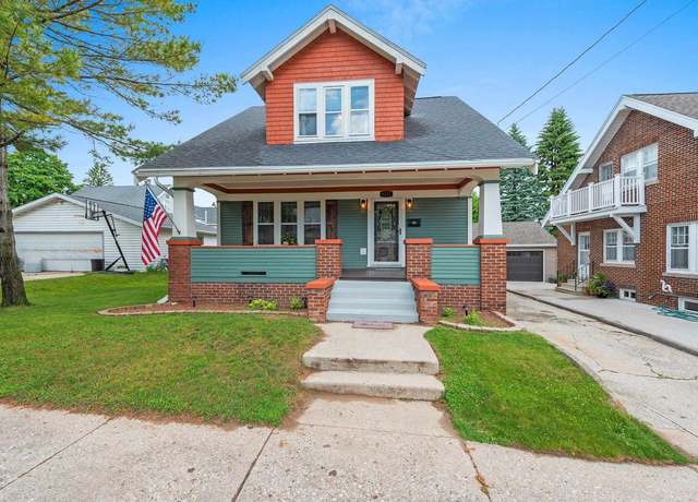 Property at 1212 Madison St, Manitowoc, WI 54220, 4 beds, 2 baths