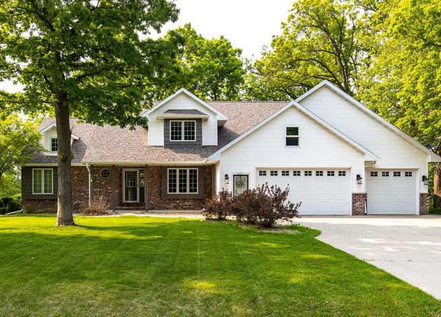 Property at 4175 Twilight Ct, Oshkosh, WI 54904, 6 beds, 3.5 baths