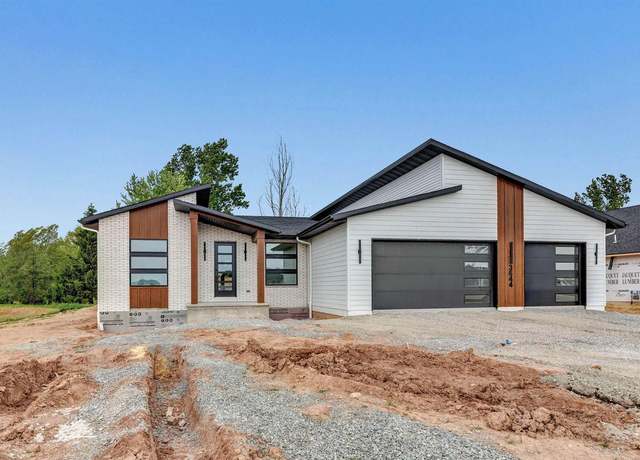 Property at 3644 W Hank Ave, De Pere, WI 54115, 3 beds, 2.5 baths