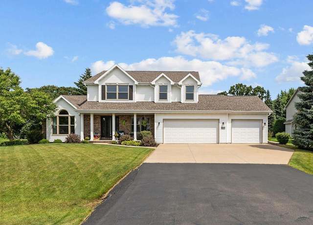 Property at 3046 Woodridge Dr, Oshkosh, WI 54904, 4 beds, 3.5 baths