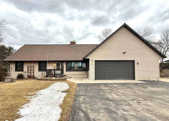 Property at E2972 Granite Quarry Rd, Waupaca, WI 54981, 4 beds, 3 baths
