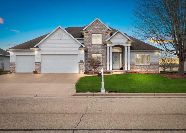 Property at 1221 Nature Trail Dr, Neenah, WI 54956, 4 beds, 3.5 baths