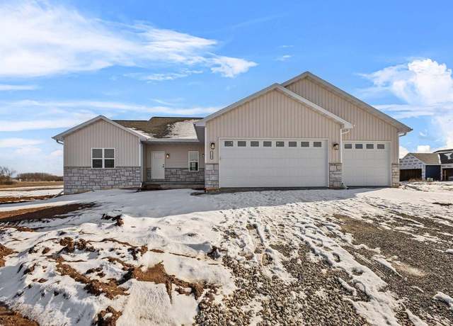 Property at N8818 Dublin, Menasha, WI 54952, 3 beds, 2 baths