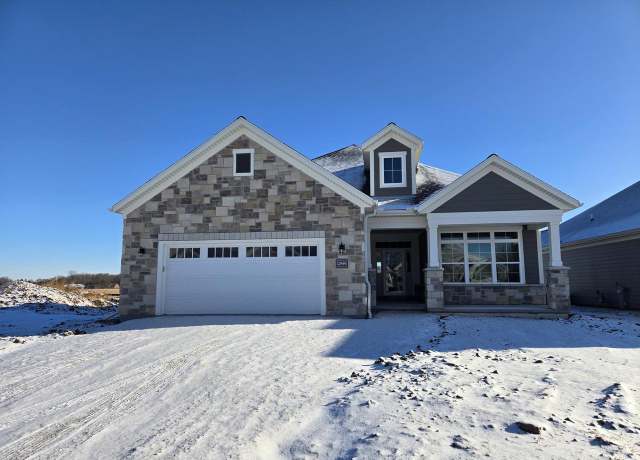 Property at 2544 E Baldeagle Dr, Appleton, WI 54913, 3 beds, 2 baths