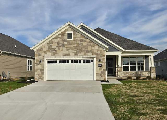Property at 2560 E Baldeagle Dr, Appleton, WI 54913, 2 beds, 2 baths