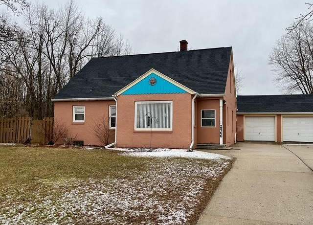Property at 2566 University Ave, Green Bay, WI 54302, 3 beds, 1 bath