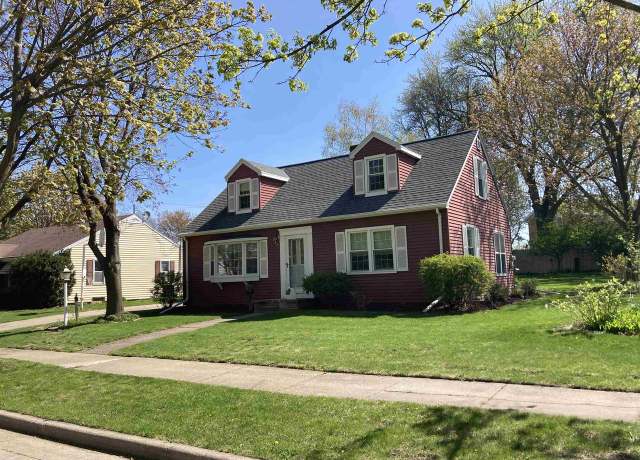 Property at 137 Jefferson Pl, Kimberly, WI 54136, 4 beds, 1 bath