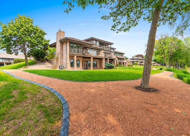Property at 2797 Fox Run, Appleton, WI 54914, 2 beds, 2.5 baths