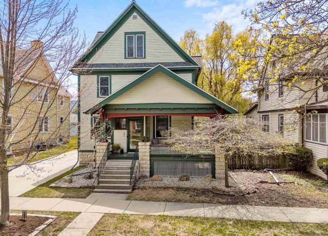 Property at 242 Sheboygan St, Fond Du Lac, WI 54935, 4 beds, 1.5 baths