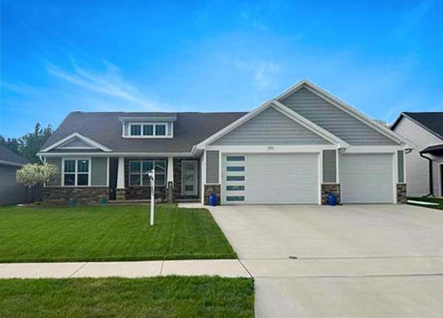 Property at 2676 W Scarlet Oak Cir, De Pere, WI 54115, 4 beds, 3.5 baths