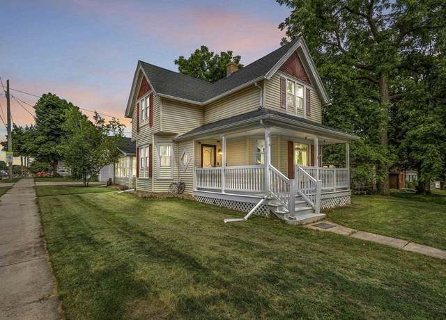 Property at 514 W Wisconsin Ave, Kaukauna, WI 54130, 3 beds, 2 baths