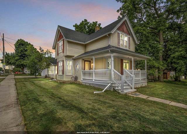 Property at 514 W Wisconsin Ave, Kaukauna, WI 54130, 3 beds, 2 baths