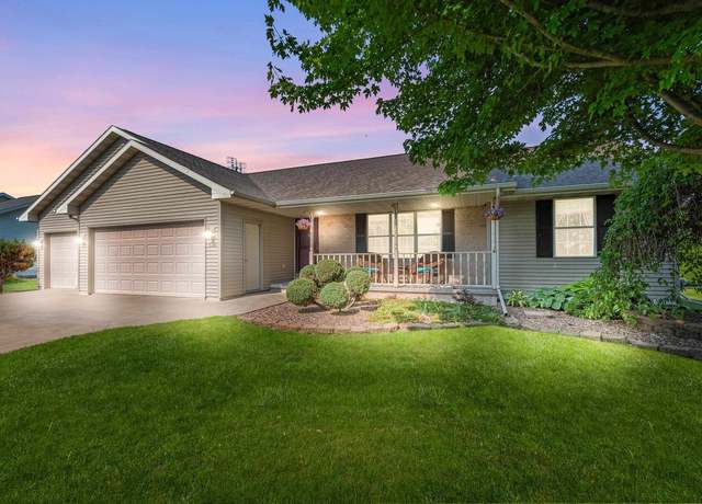 Property at 136 Yacoub Ln, Fond Du Lac, WI 54935, 3 beds, 2 baths