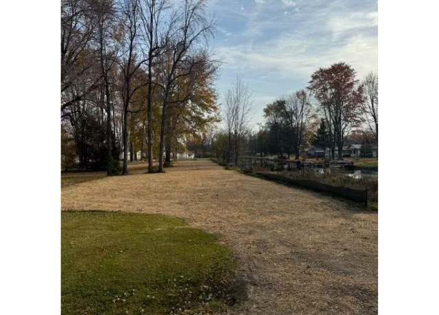 Property at W4709 Swan Acre Dr, Shawano, WI 54107