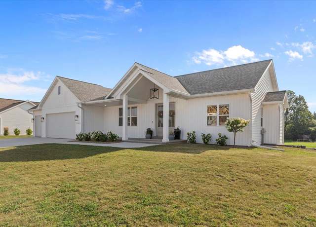 Property at 1782 Honor St, Neenah, WI 54956, 3 beds, 2.5 baths