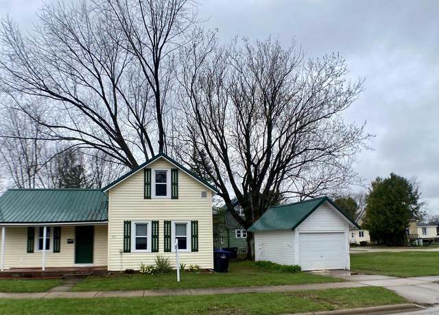 Property at 513 N Lafayette St, Shawano, WI 54166, 2 beds, 1 bath