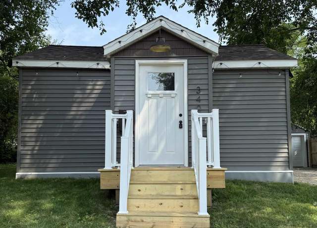 Property at 340 North St, Waupaca, WI 54981, 2 beds, 1 bath