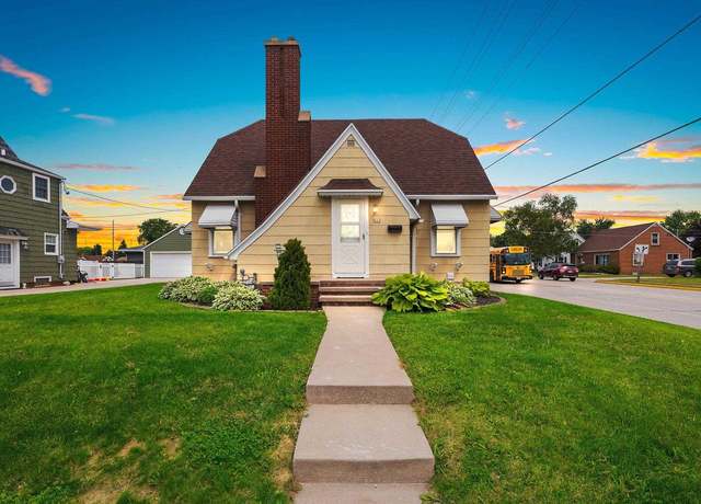 Property at 822 E Kimberly Ave, Kimberly, WI 54136, 3 beds, 1.5 baths