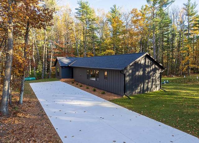 Property at 6280 Breezewood Ln, Sturgeon Bay, WI 54235, 3 beds, 2 baths