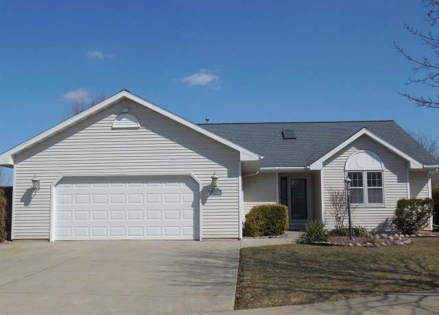 Property at 730 Desplaine Rd, De Pere, WI 54115, 4 beds, 2 baths