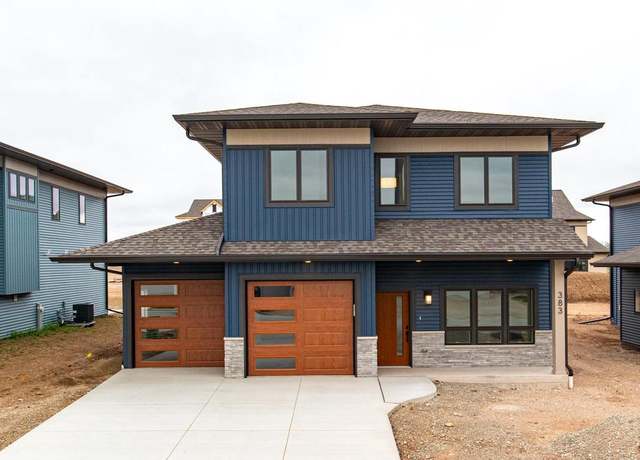 Property at 383 N Wilson St, Kimberly, WI 54136, 4 beds, 2.5 baths