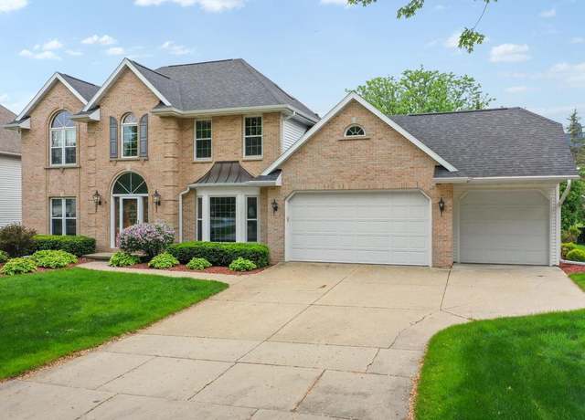Property at 209 E Timberline Dr, Appleton, WI 54913, 4 beds, 3 baths