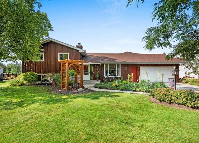 Property at 213 W Barrett St, Saint Cloud, WI 53079, 3 beds, 2 baths