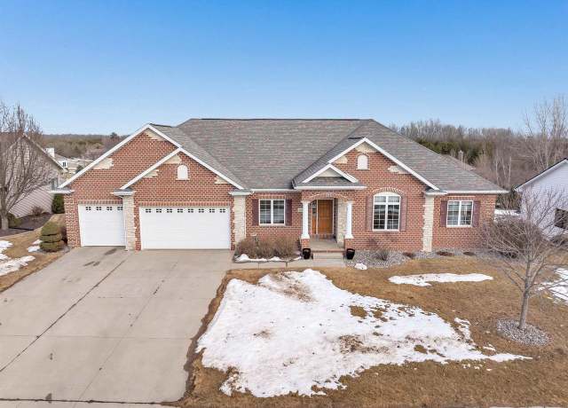 Property at 2134 Luxury Dr, Green Bay, WI 54313, 4 beds, 3.5 baths