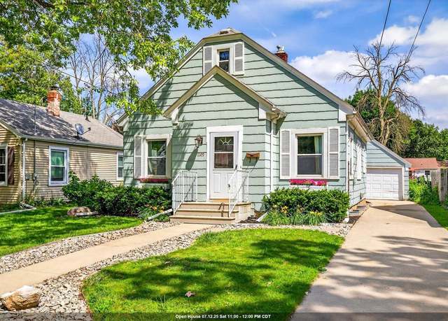 Property at 1149 13th Ave, Green Bay, WI 54304, 2 beds, 1 bath