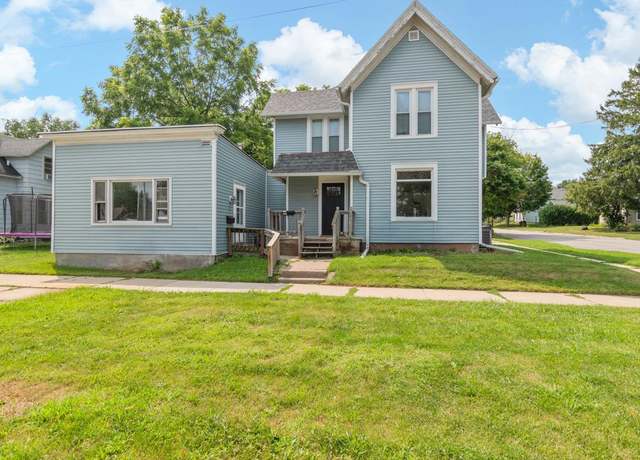 Property at 203 Whitney St, Kaukauna, WI 54130, 6 beds, 3 baths