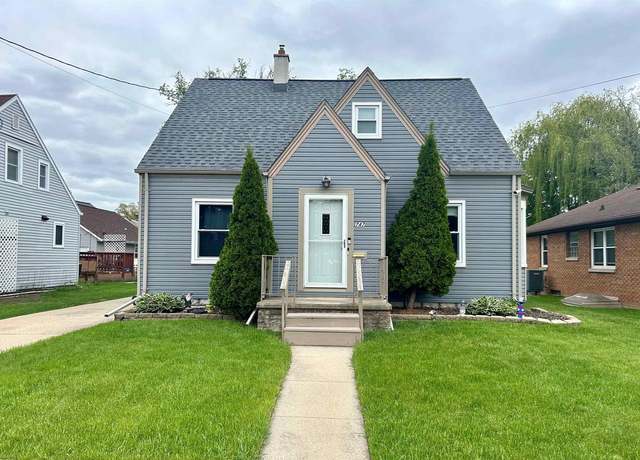 Property at 747 Depere St, Menasha, WI 54952, 3 beds, 2 baths