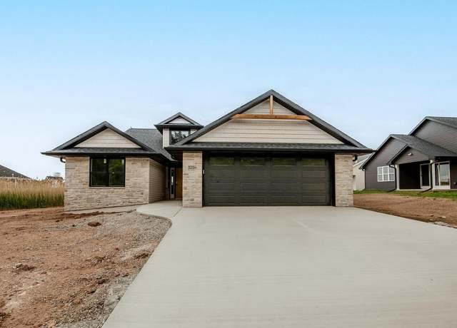 Property at 3294 Evening Star Dr, Green Bay, WI 54311, 2 beds, 2 baths